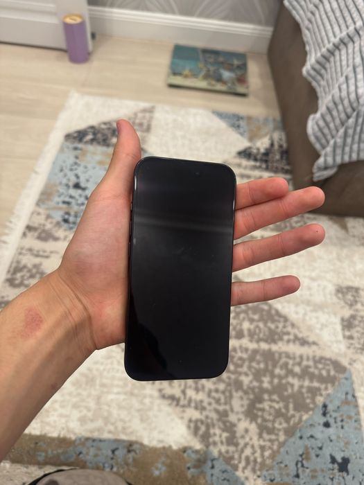 Продам Iphone 16