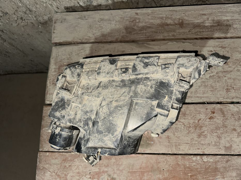 Фары передние оригинал ауди с4