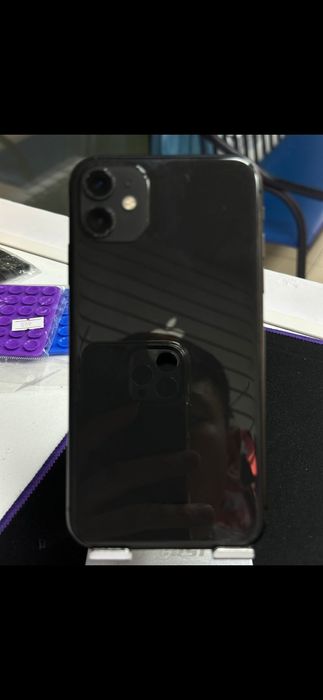 Продам айфон 11 срочно