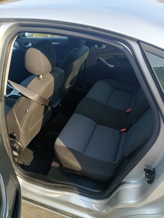 Vând Ford Mondeo