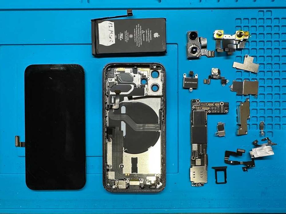 iPhone 12 Mini на части