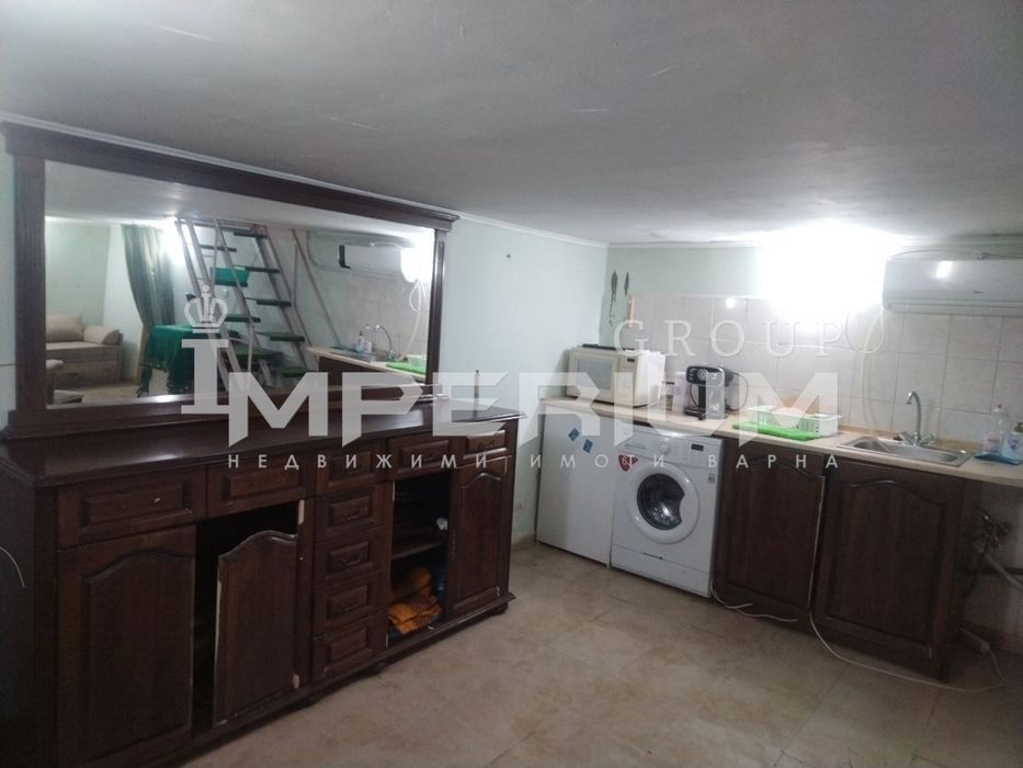 Дава се под наем Двустаен апартамент в Варна, Цветен квартал - 46 кв.м за 229.5 € - Снимка #2