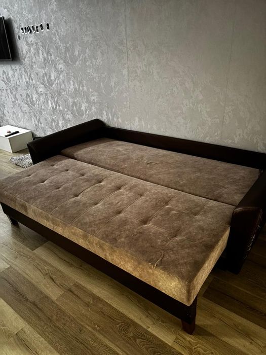 Срочно продам диван