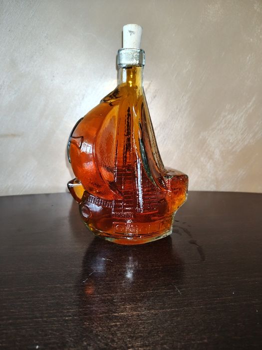 Стъклени бутилки за алкохол