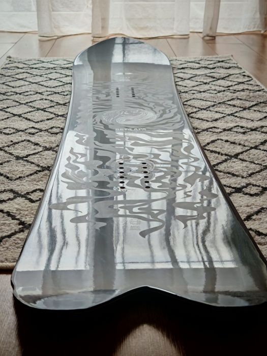 Vând placă snowbord nidecker beta apx