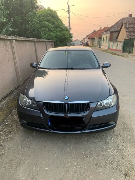 Vand sau schimb bmw e 91 motor de 2.0 163 de cai