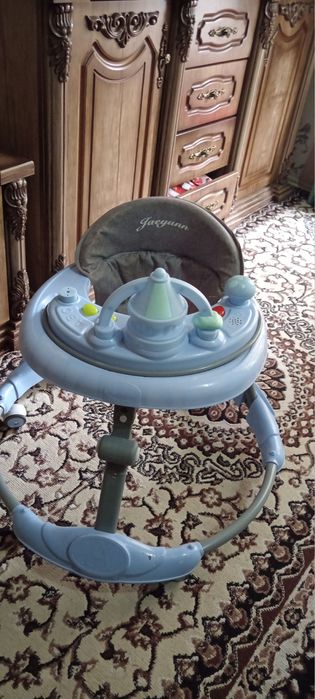 Ходунок сотилади нархи 100 минг.