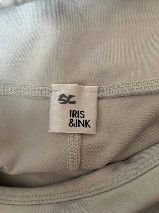 Продавам чисто нов спортен клин