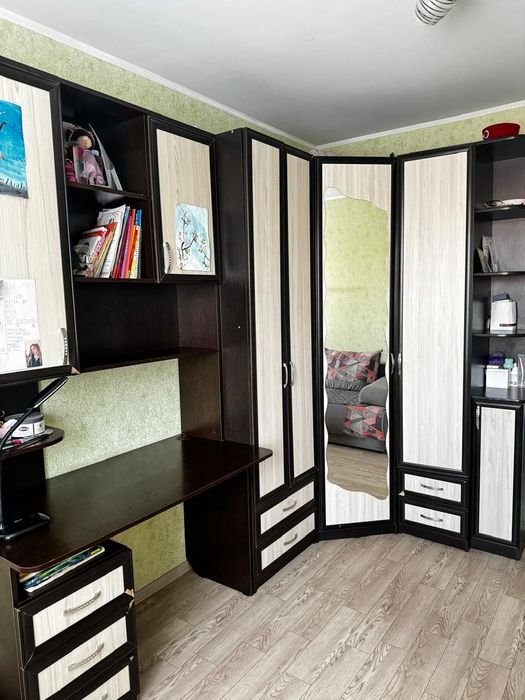 Продам гарнитур в детскую комнату!