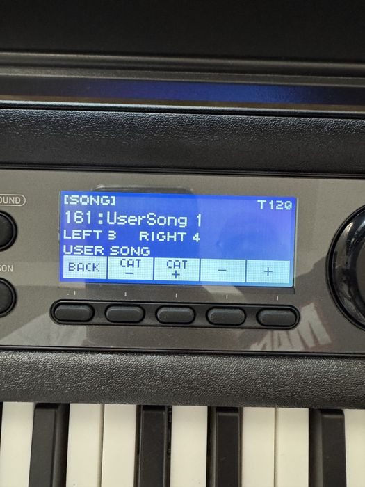 Pian digital Casio LK-S450