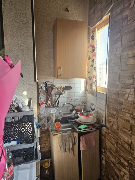 Срочно продается 1-х комн квартира в Сергели Строител, 1/9/9