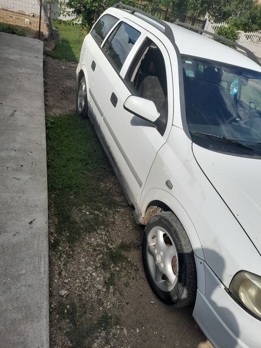 Vand opel 1.7 dizel și ford focus 1.8 dizel