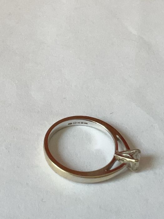 Inel logodnă aur alb 18K cu Diamant Natural 0.27 ct, Culoare E, Certificat IGI