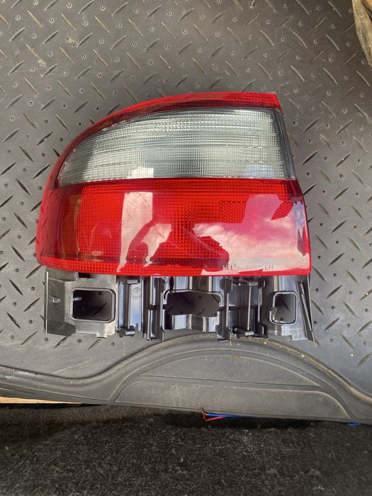 Продам задние фары