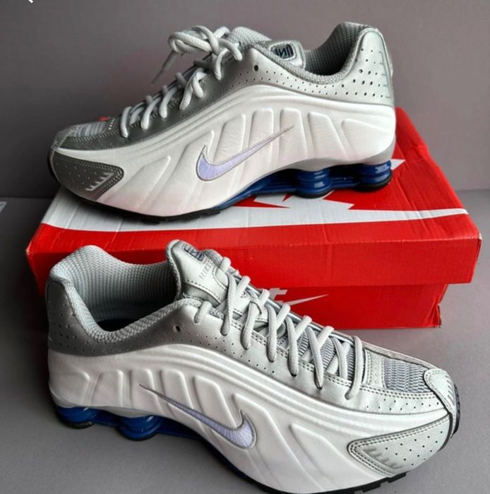 Adidasi Nike Shox R4