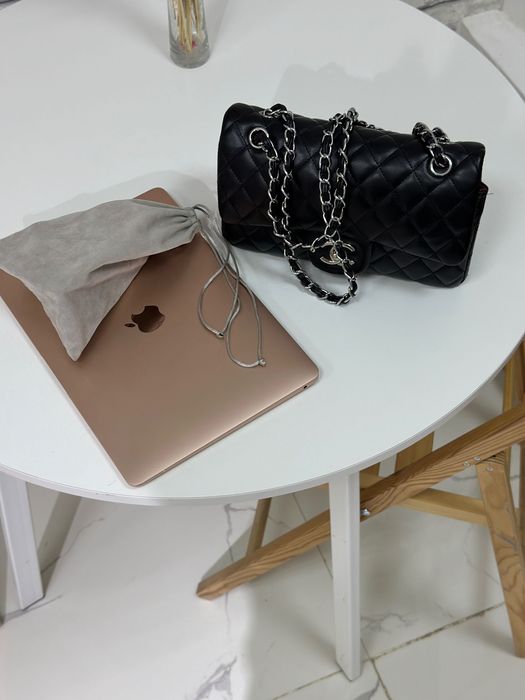 MacBook Air M1 2020 | 8/256 ГБ | Оригинальная зарядка