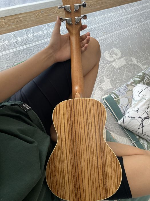 Укулеле в хорошем состоянии