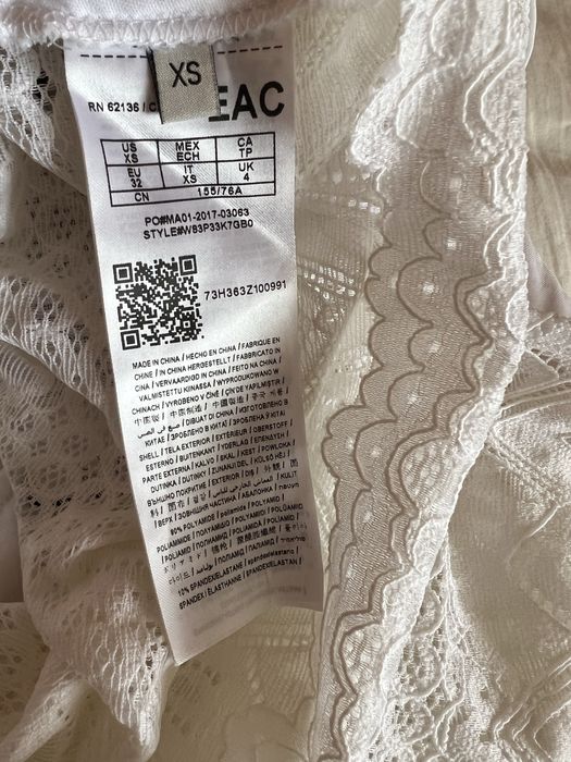 Guess бял топ, нов