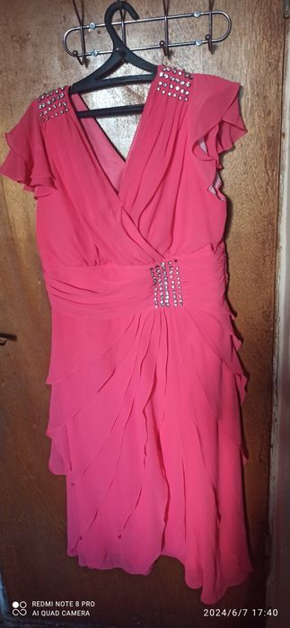 Вечерние платья.