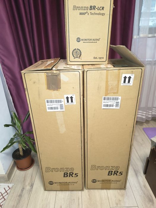 Тонколони + център  monitor audio