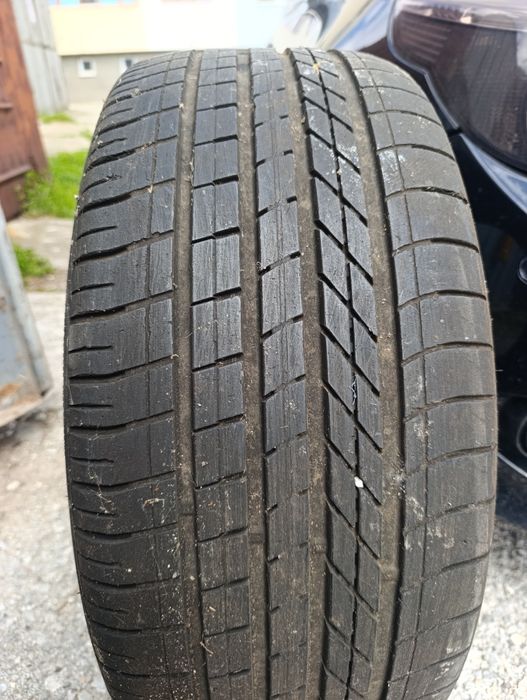 245 40 19 летни гуми по 1 бр.