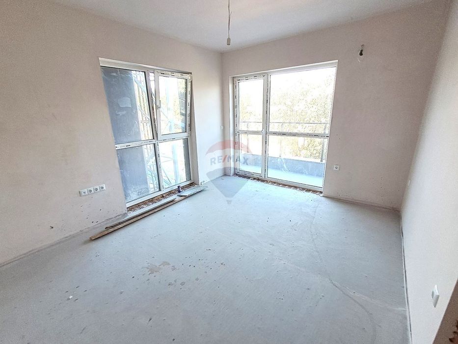 Продава се Двустаен апартамент в Варна, Изгрев - 70 кв.м за 2072 €/кв.м - Снимка #5