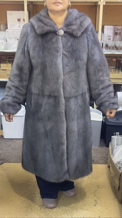 Продаю норковую шубу