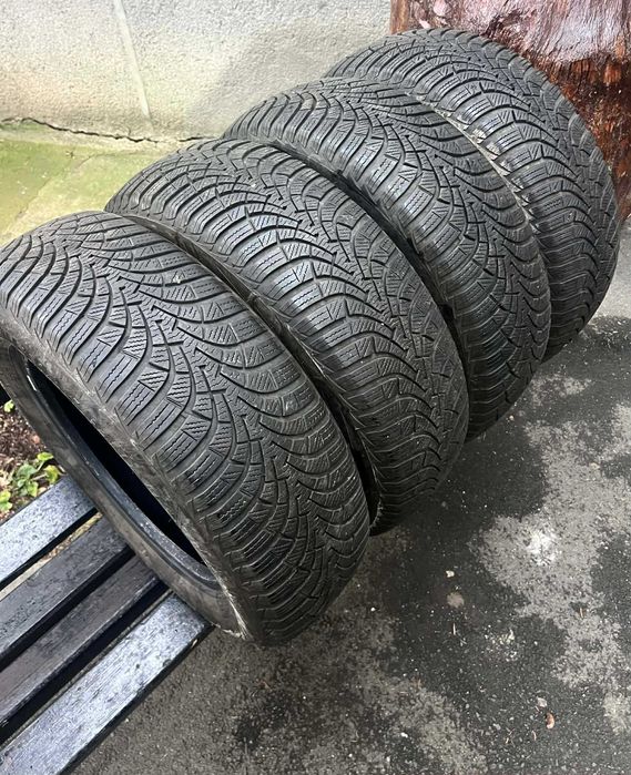 Cauciucuri de iarna 195/65/15 stare f,buna