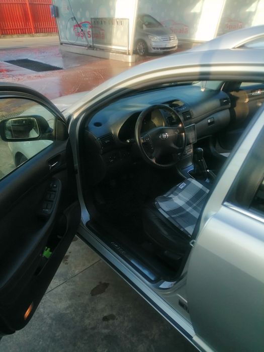Toyota Avensis t25 diesel 2.0