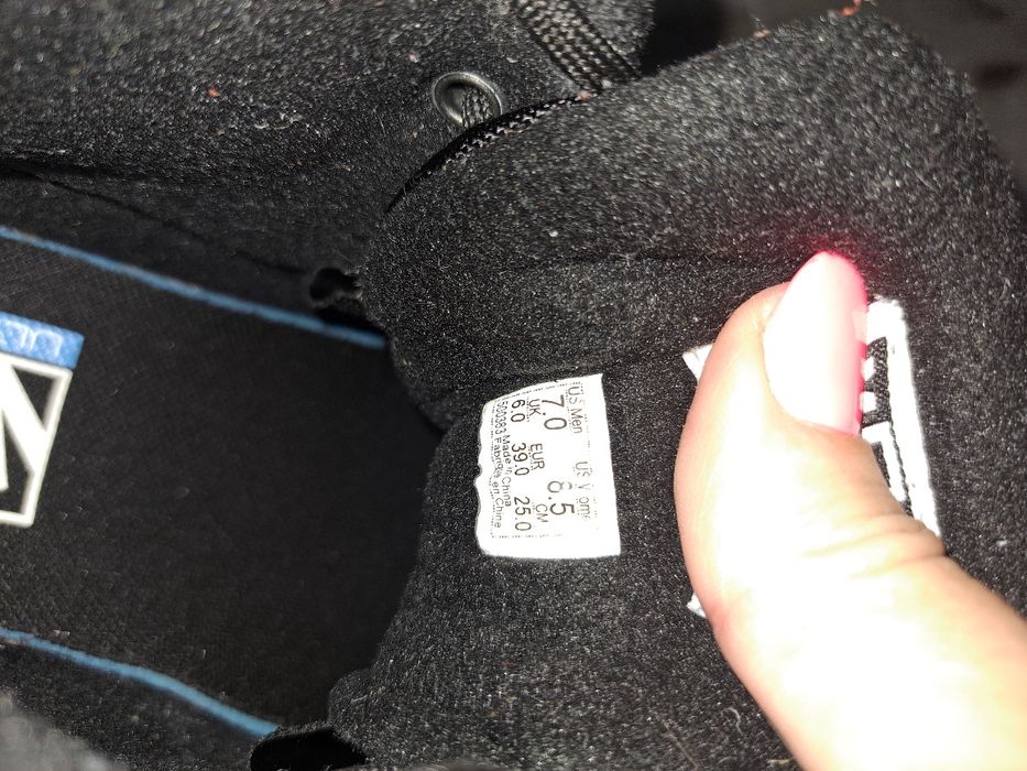 Зимни кецове Vans