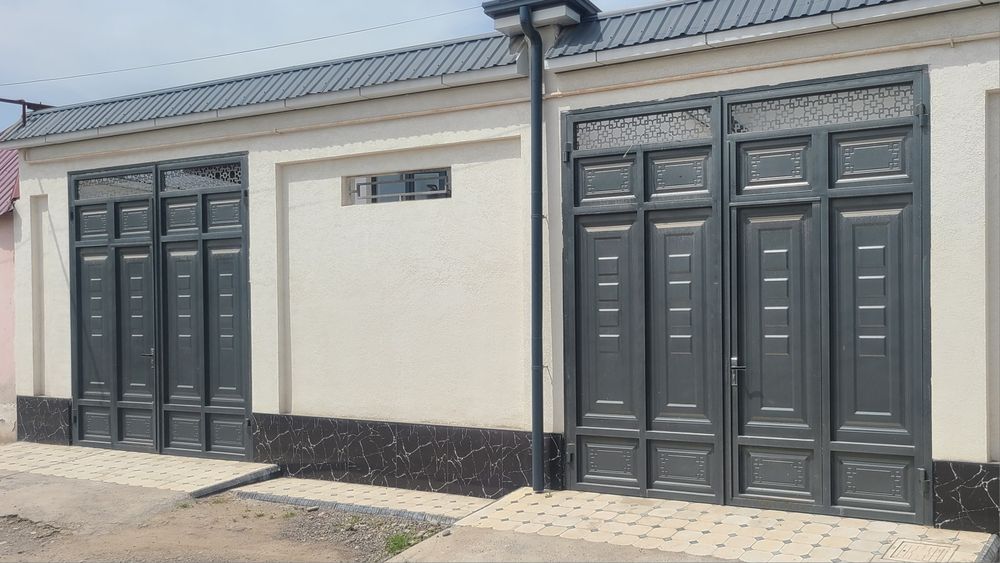 Коттедж сотилади   4 хона +сокольный кават рохат постига якин жойлашга