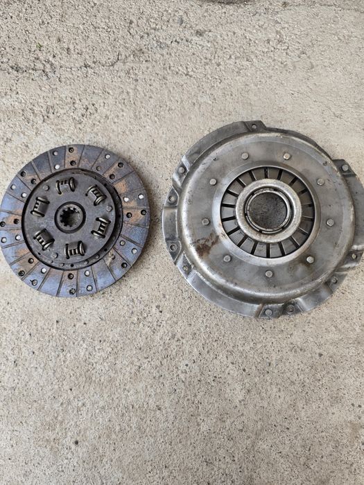 Продам  запчасти Волга