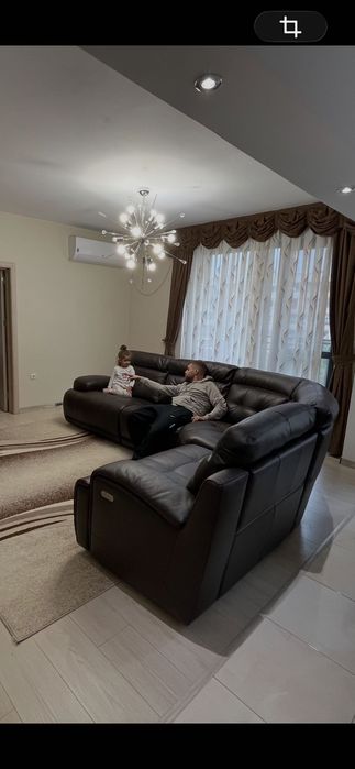 Луксозен диван от естествена кожа