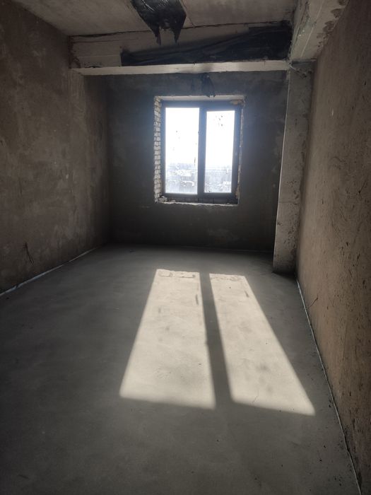 1 хоналик 8 етаж