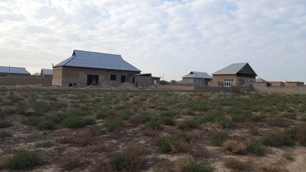 Yer sotiladi yangiboģ massivi