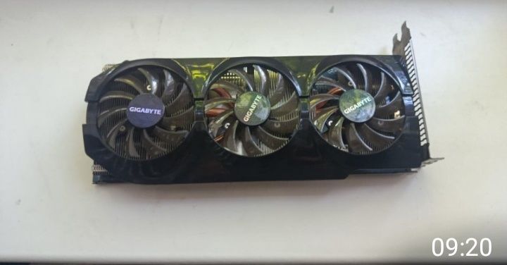 Продам видеокарту Gigabyte  HD 7950