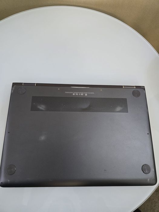 HP Spectre Amanet BKG