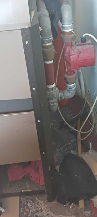 Котел на дърва с цирколационна помпа и радиатори