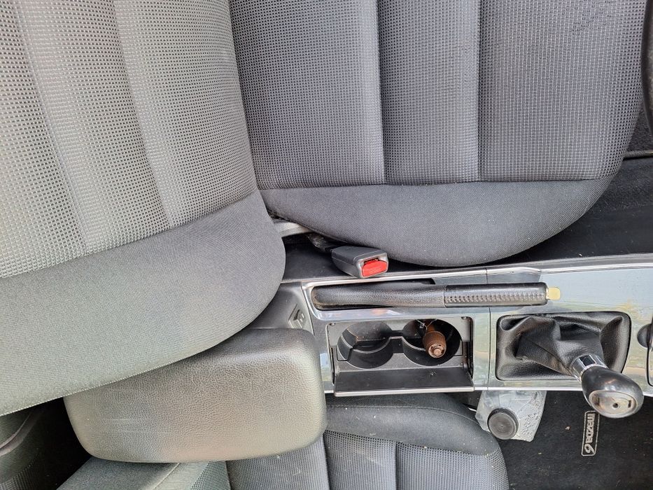 Vând Mazda 6 din 2005