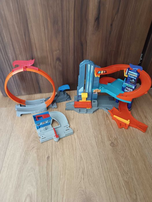 Писти Hot Wheels