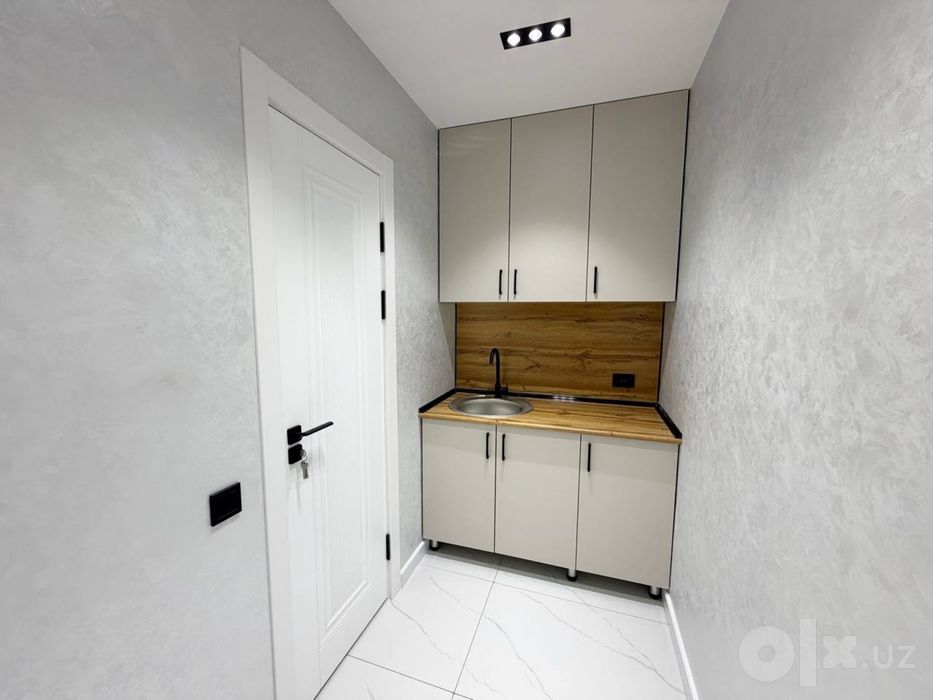 Продается под Офис Орентир Метро Мирзо Улугбек 60м2