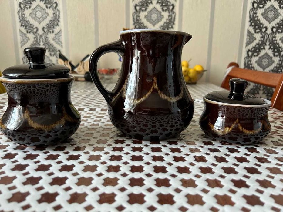 Сервиз темно-коричневый