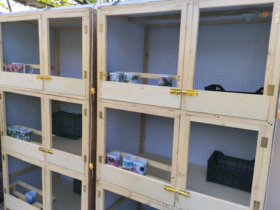 Qafas sotiladi 3 qavatli