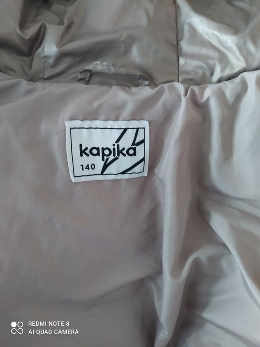 Продам куртку на девочку.