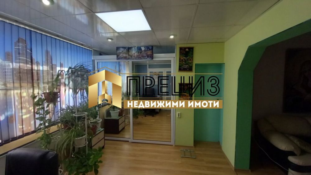 Продажба 3-стаен гр. Шумен - Тракия 82m² - снимка 5