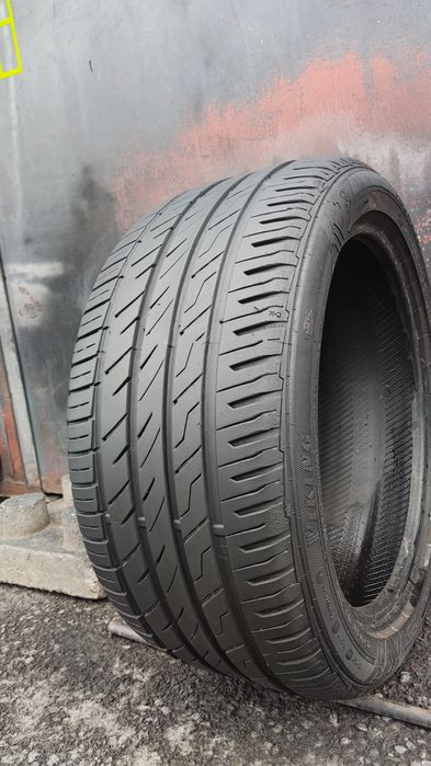 1брой лятна гума 245/40/17 Viking
6.8mm
dot23