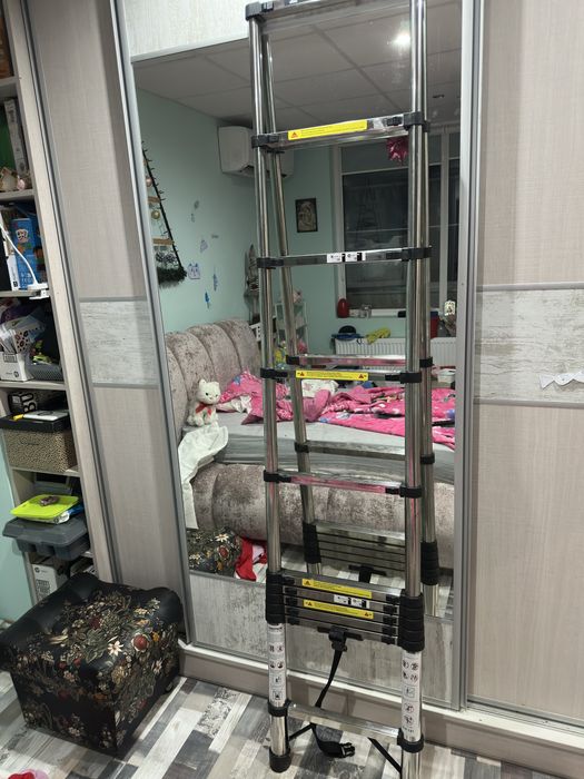 продавам телескопична стълба 3,2м.