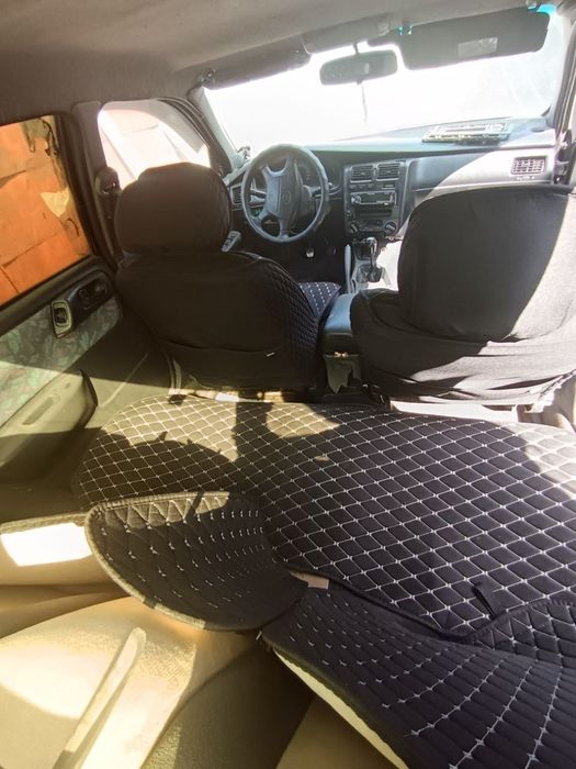 Тойота Карина Е  2.0