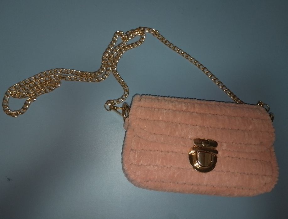 Сумка розовая, плюшевая.