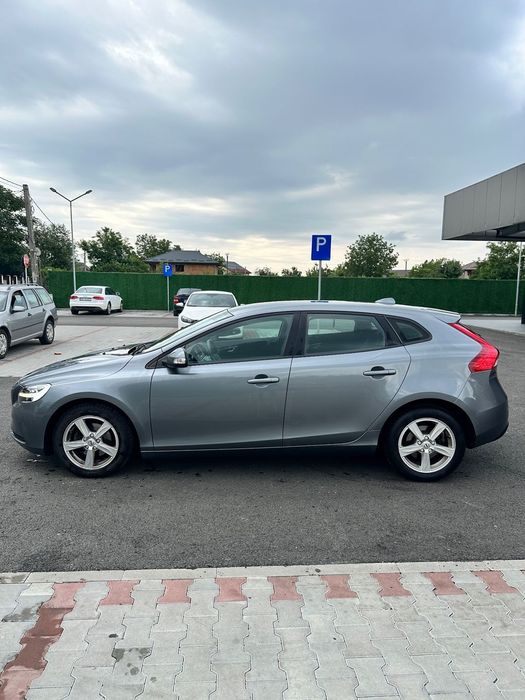 Volvo V40 D2 2017